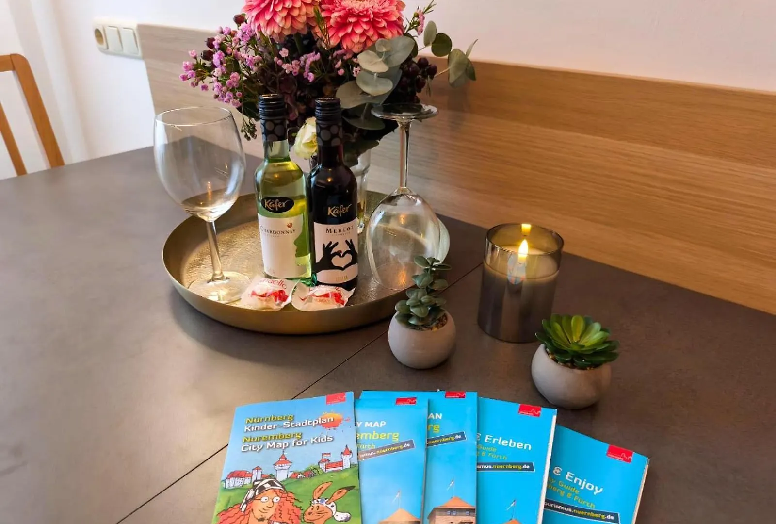 Falk Homes- Luxus Apartments, Ideal Fuer Geschaeftsreisende & Familien - Nahe Messe, Im Zentrum Nuernbergs Mit Balkon, Arbeitsplatz & Parkplatz, Self Check-In Apartamento