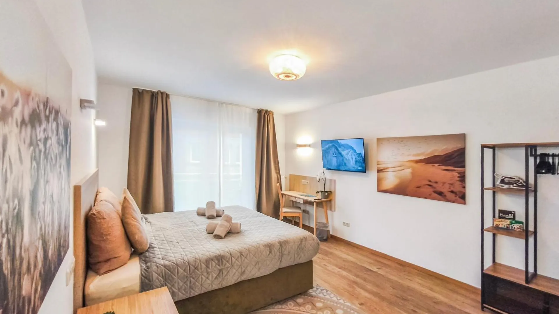 Apartment Falk Homes- Luxus Apartments, Ideal Fuer Geschaeftsreisende & Familien - Nahe Messe, Im Zentrum Nuernbergs Mit Balkon, Arbeitsplatz & Parkplatz, Self Check-In Germany