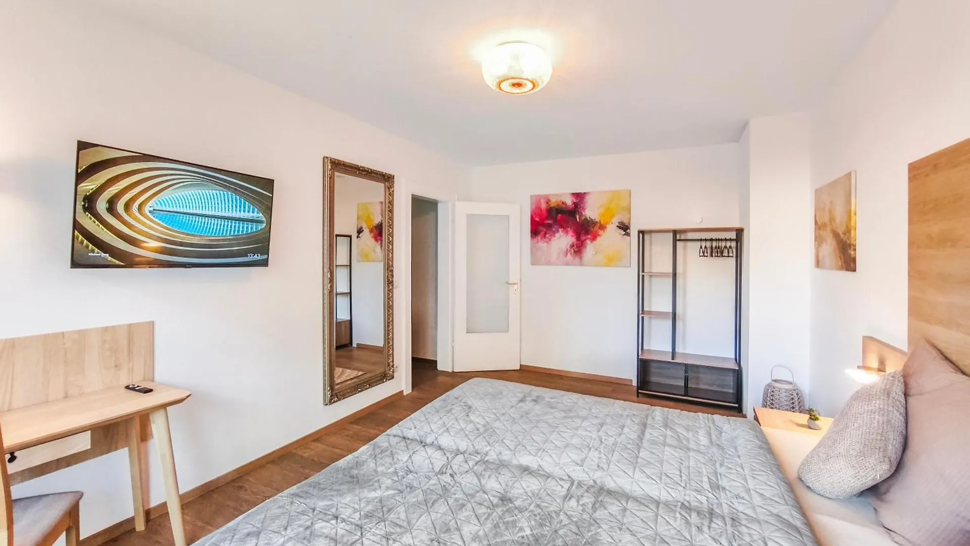 Apartment Falk Homes- Luxus Apartments, Ideal Fuer Geschaeftsreisende & Familien - Nahe Messe, Im Zentrum Nuernbergs Mit Balkon, Arbeitsplatz & Parkplatz, Self Check-In Germany